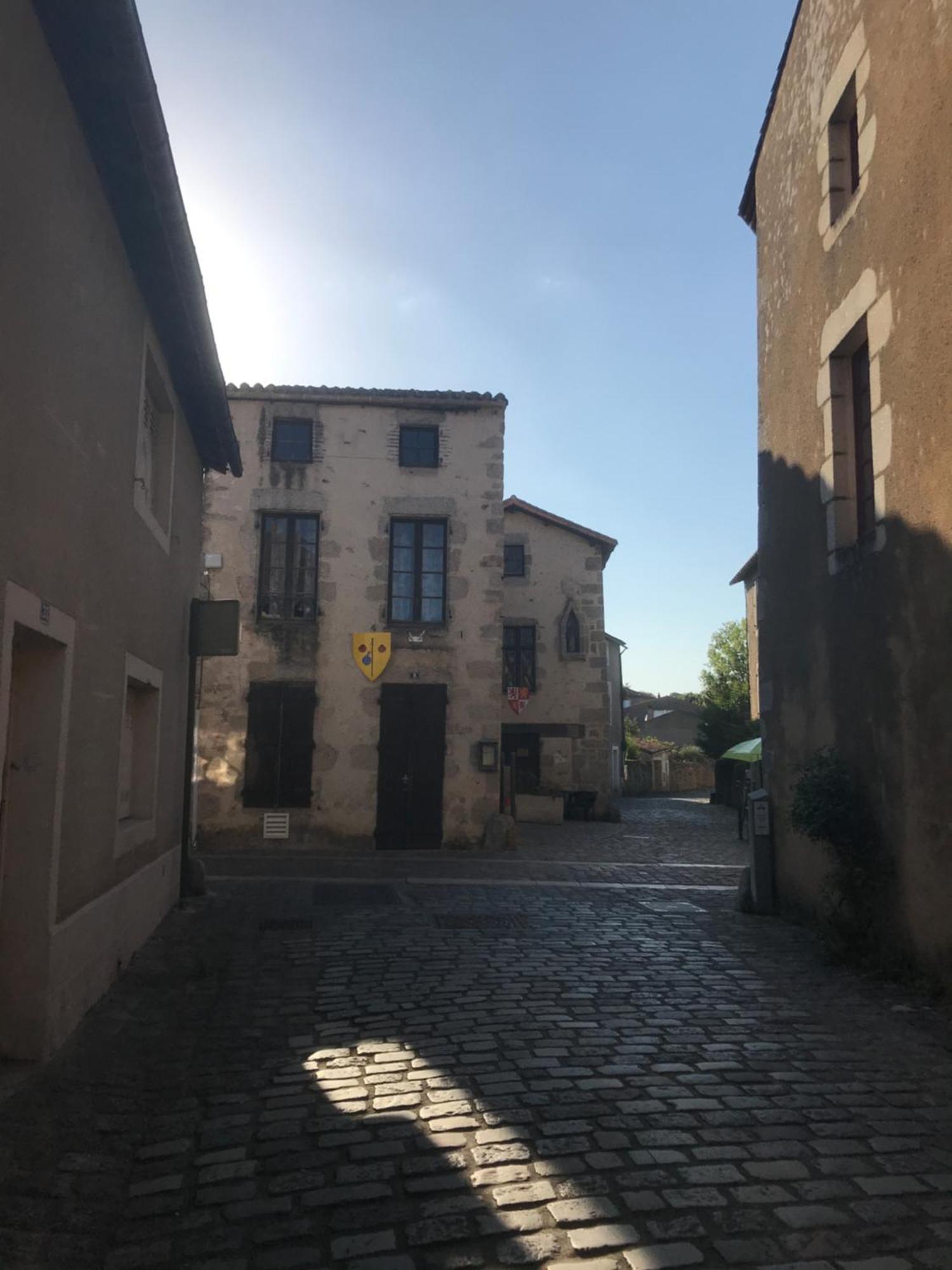 Maison De La Mare Aux Rainettes Location Vacances Standing Au Coeur Du Marais Poitevin - 3 Chambres - 6 Personnes La Celle-sous-Gouzon 外观 照片